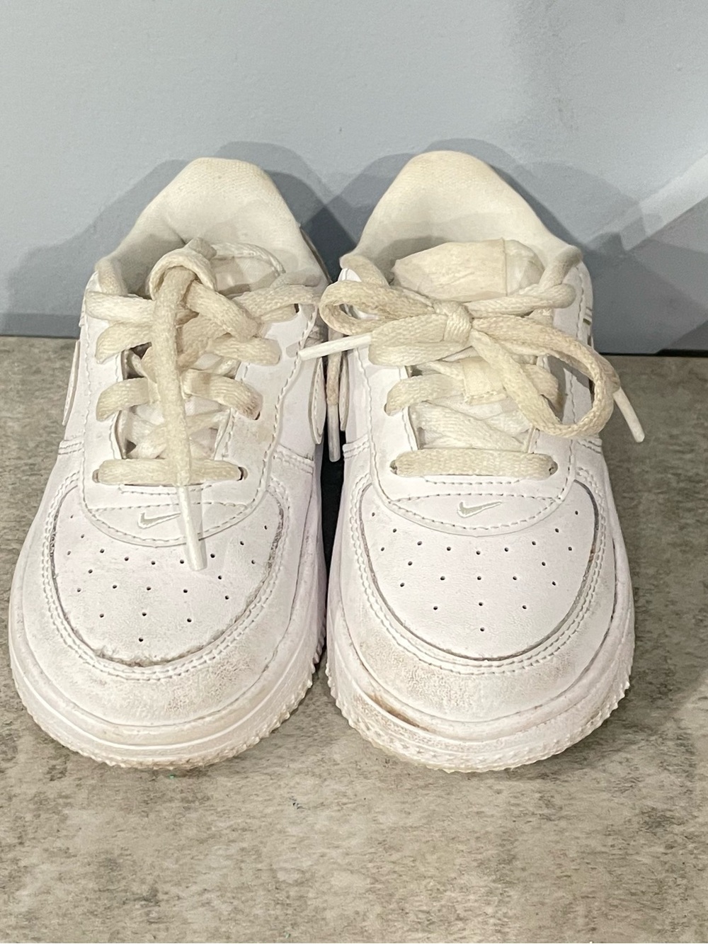 Nike Air Force Ones Kids White Low-Top Sneakers - Picture 12 of 12